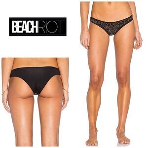 BEACH RIOT bikini bottom. New